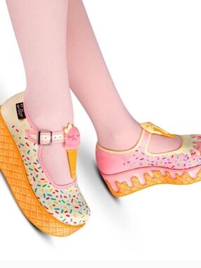 Hot Chocolate Designs I Melt for You Mary Jane Platform Shoes Ice Cream Size 9